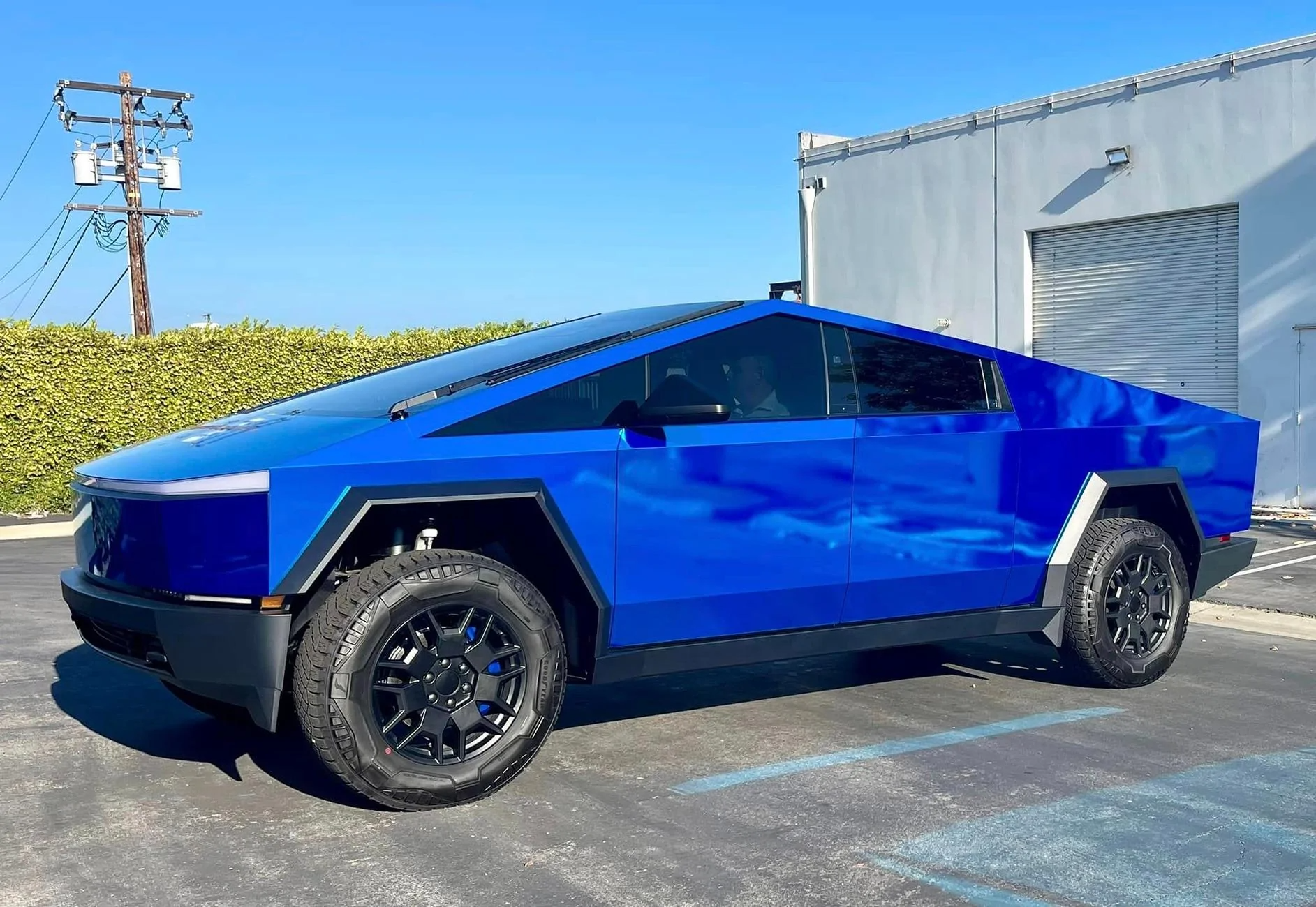 Why Chrome Blue Paint Protection Film Is Taking Over the Automotive World in 2026
